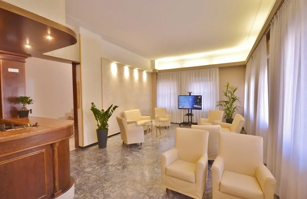 Gold Hotel Bordighera 3*,  Italien